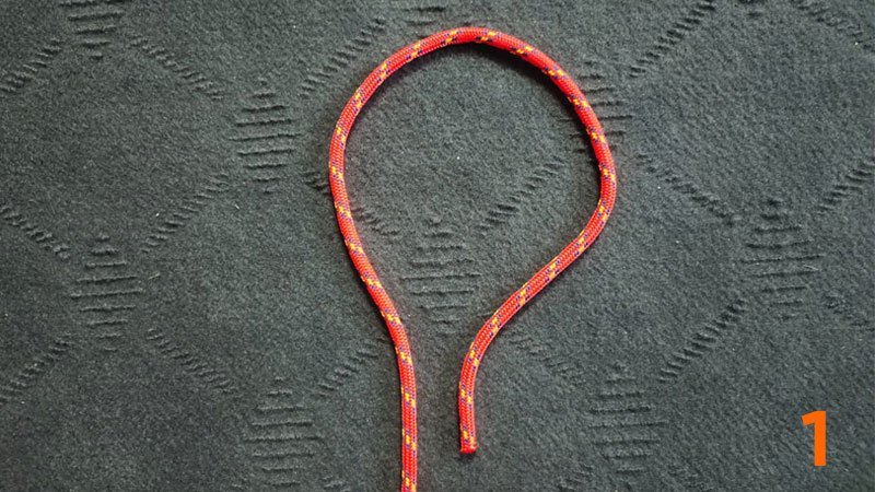 step-1_overhand-knot