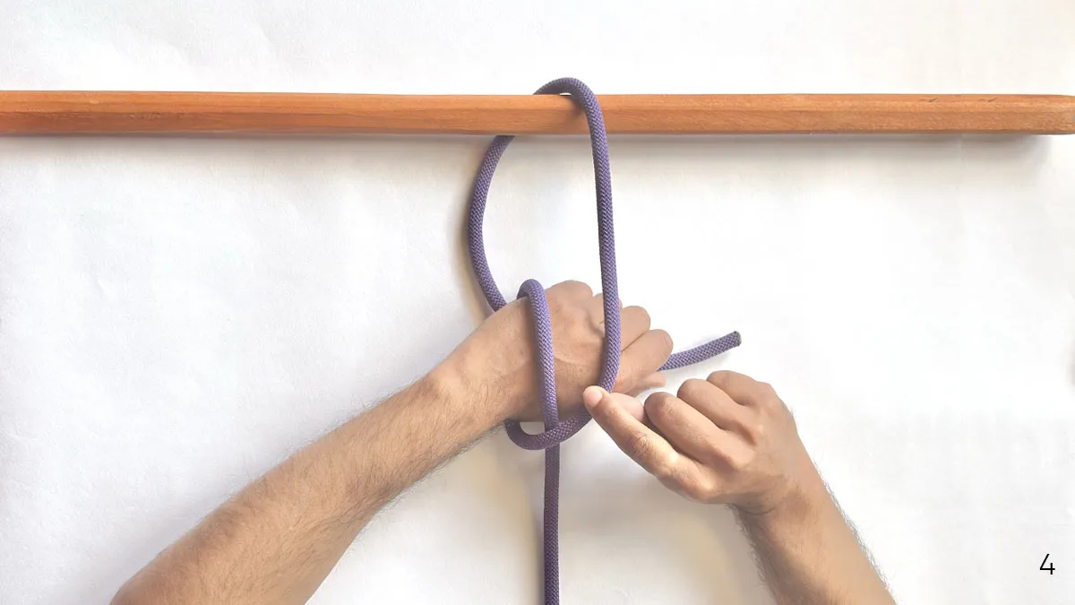 kalmyk-loop-knot-quick-method-step-4