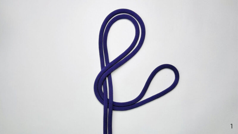 double-figure-8-knot-step-1