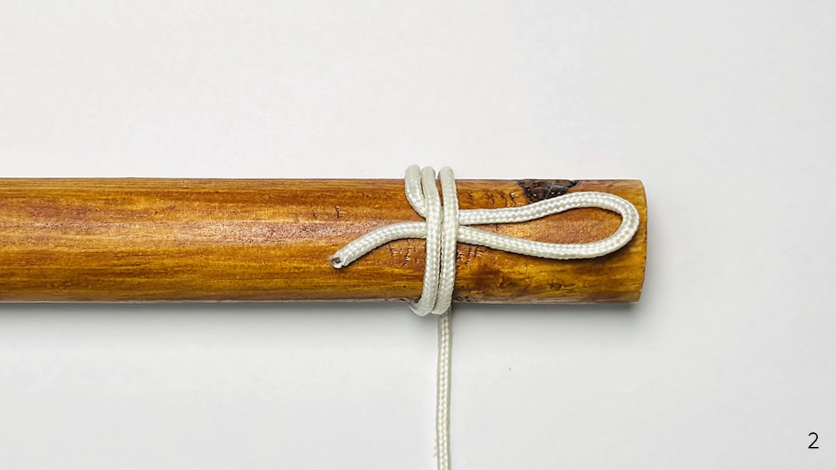 common-whipping-knot-step-2