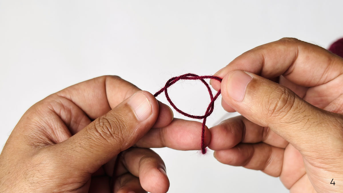 slip-knot-crocheting-step number-4
