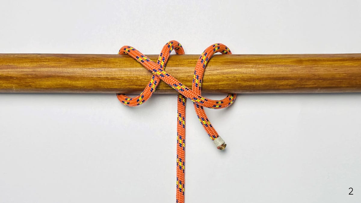 swing-hitch-knot-step-2