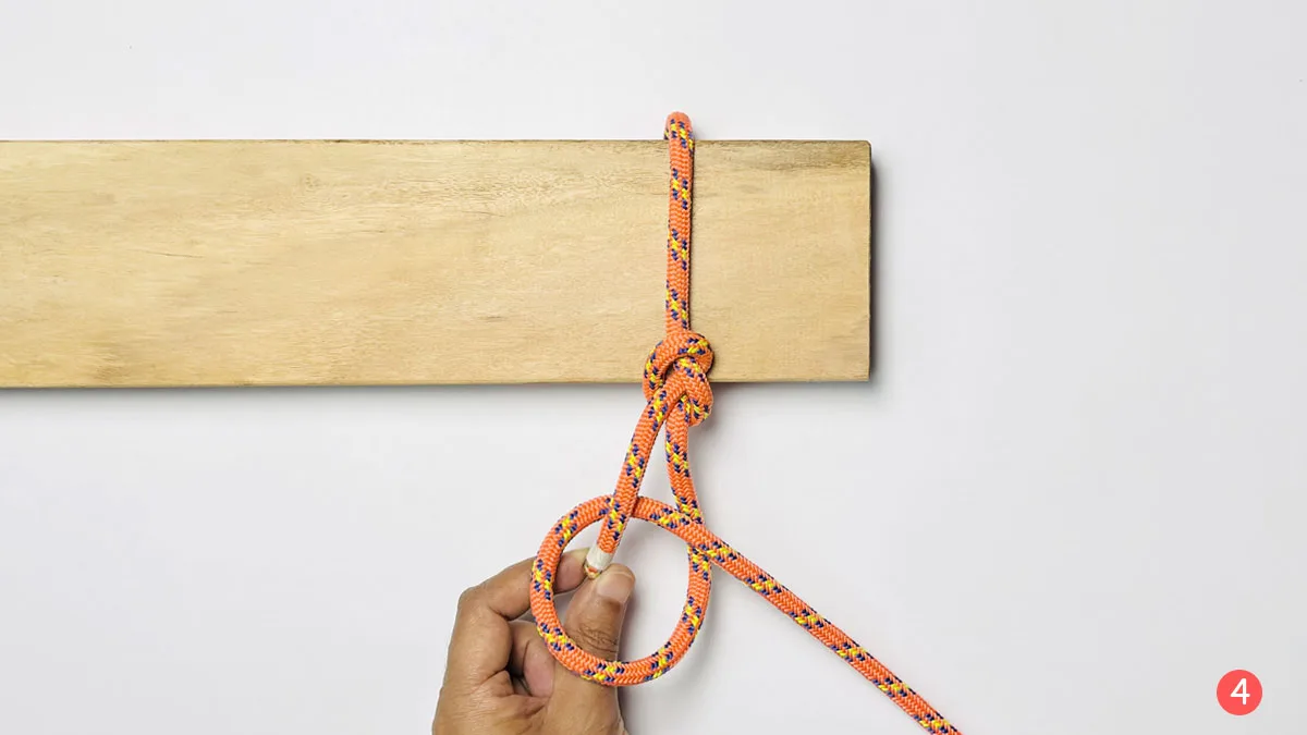 how-to-tie-a-butcher's-knot-step-4