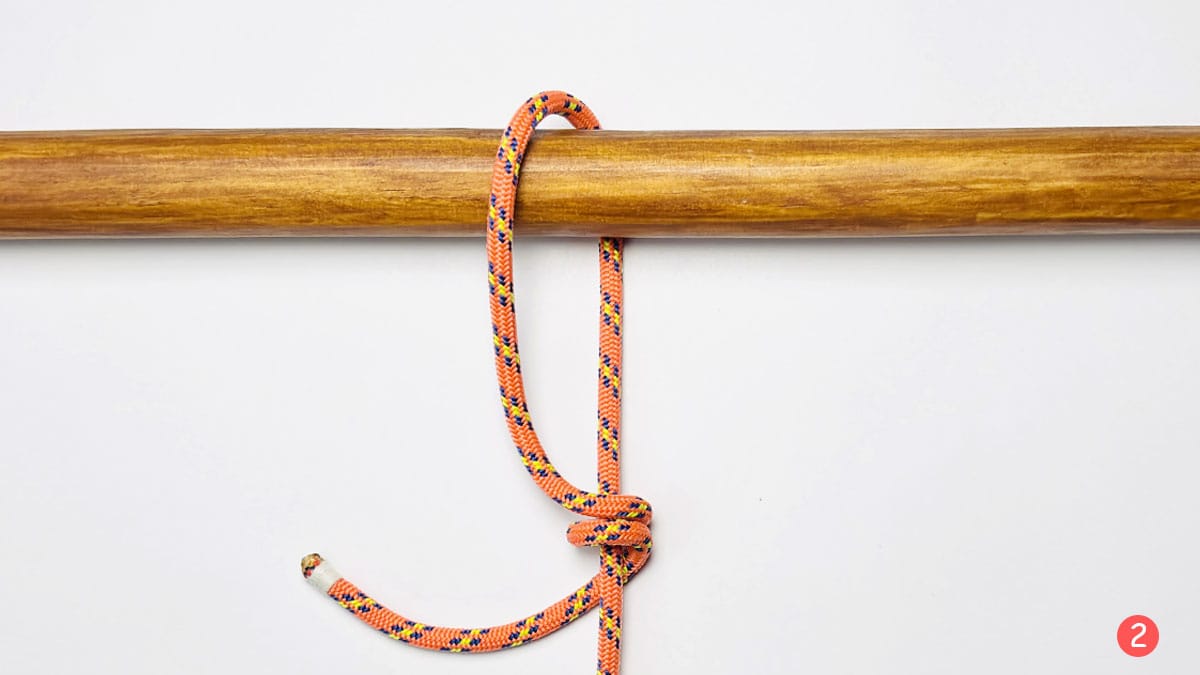 how-to-tie-a-jam-hitch-knot-step-2