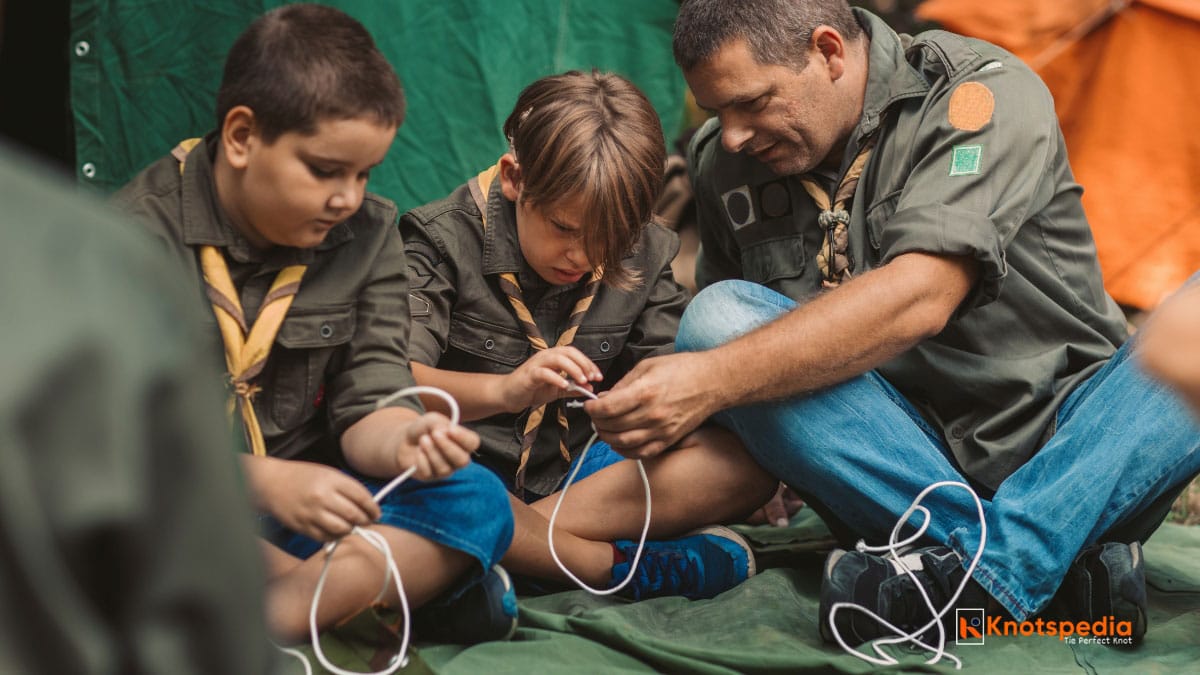 knot-tying-for-kids-kids-learrning-how-to-tie-knots