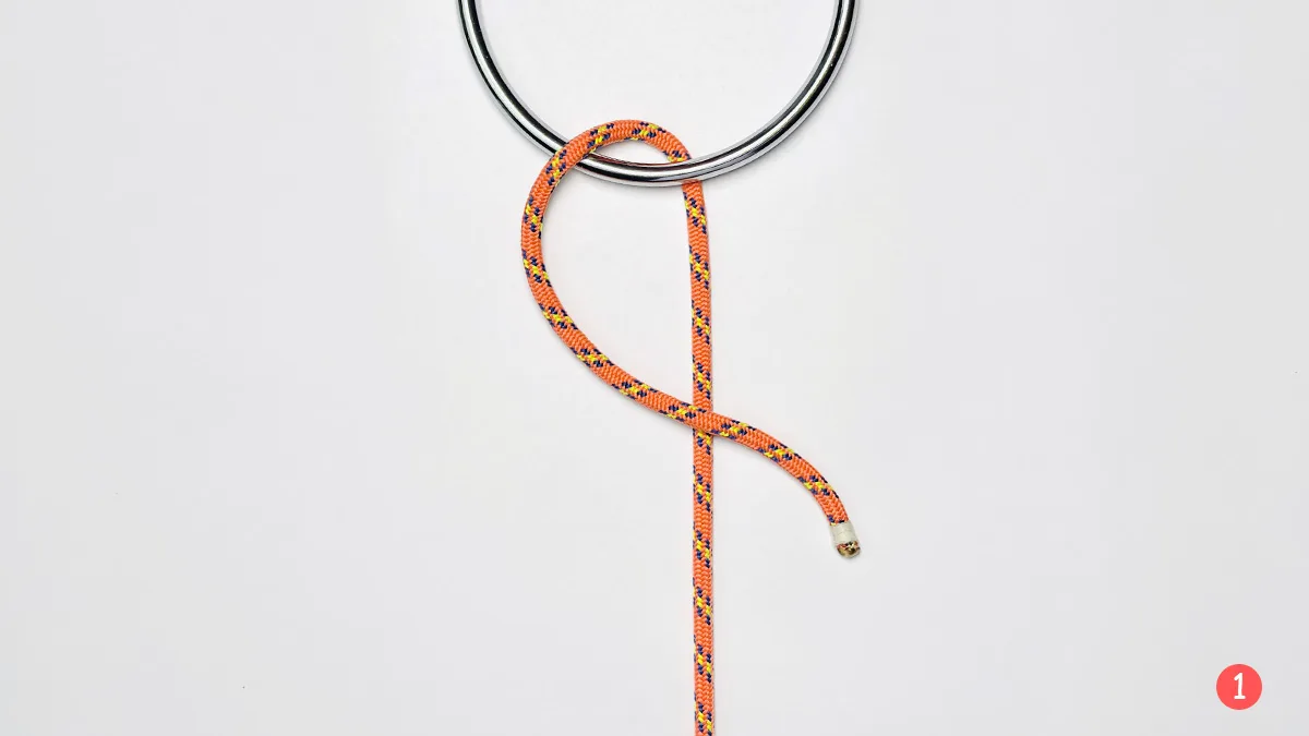 lobster-buoy-hitch-step-1-how-to-tie-a-lobster-buoy--hitch-step-by-step-knotspedia