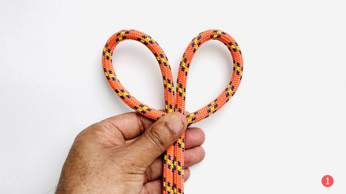 bull-hitch-alternative-method-step-1-how-to-tie-a-bull-hitch-knotspedia