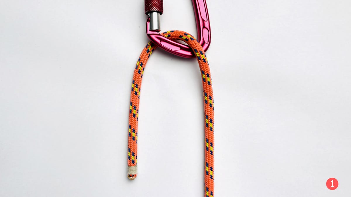 bull-hitch-rope-end-method-step-1-how-to-tie-a-bull-hitch-knotspedia