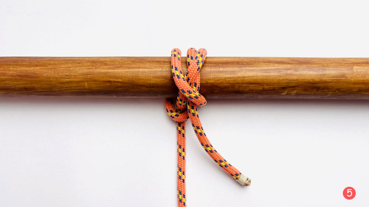sailor's-knot-step-5-how-to-tie-a-sailor's-knot-knotspedia