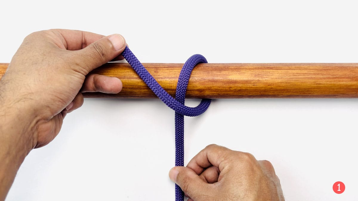 snuggle-hitch-step-1-how-to-tie-the-snuggle-hitch-knotspedia