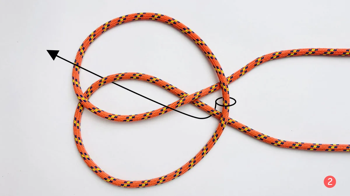 bottle-sling-knot-step2-how-to-tie-a-bottle-sling-knot