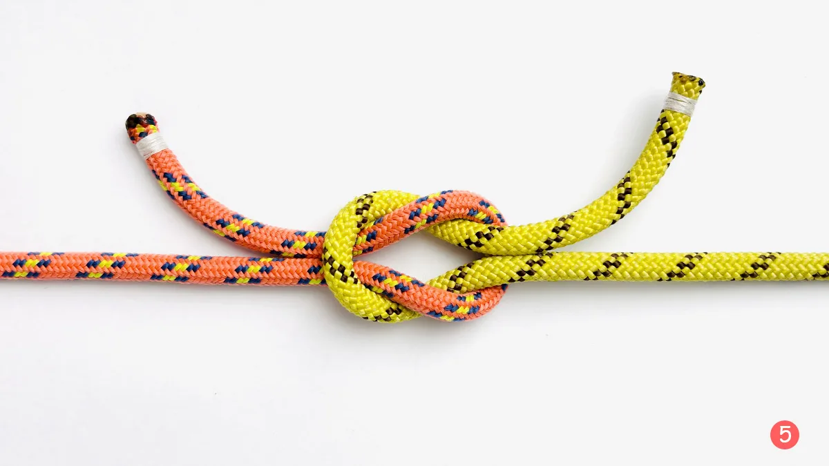 square-knot-step-5-how-to-tie-a-square-knot-knotspedia square-knot-step-5-how-to-tie-a-square-knot-knotspedia