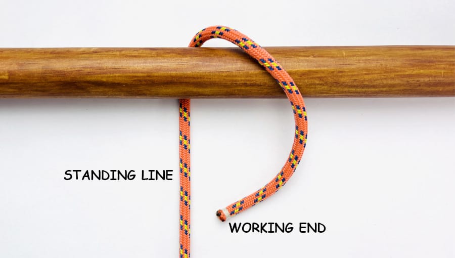 half-hitch-step-1-how-to-tie-the-half-hitch-knot-knotspedia