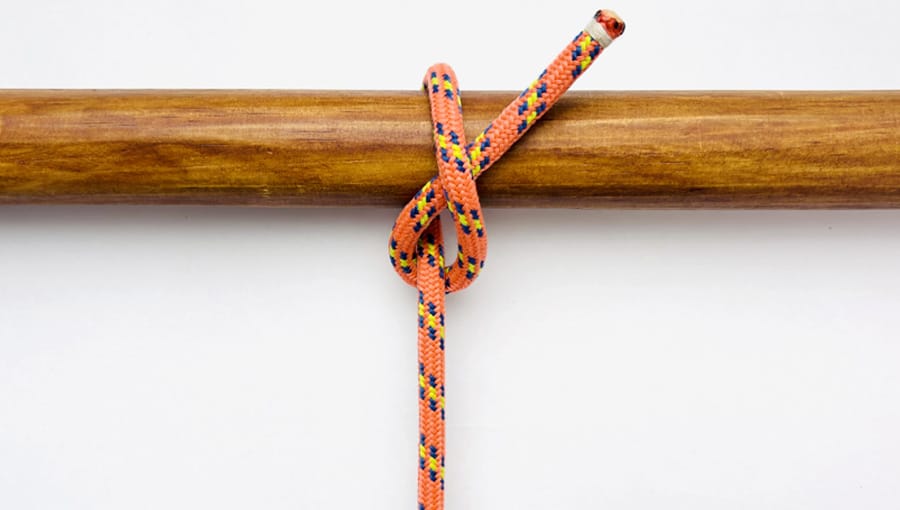 half-hitch-step-4-how-to-tie-the-half-hitch-knot-knotspedia