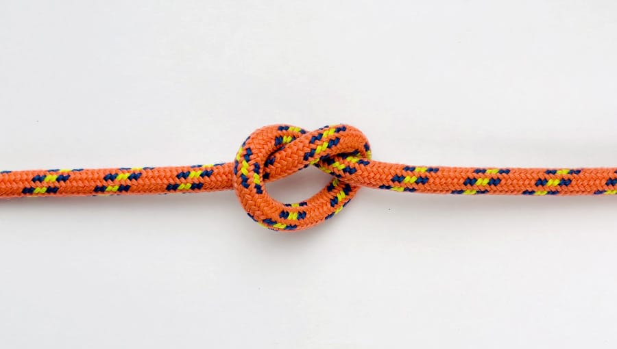overhand-knot-step-3-how-to-tie-the-overhand-knot-knotspedia